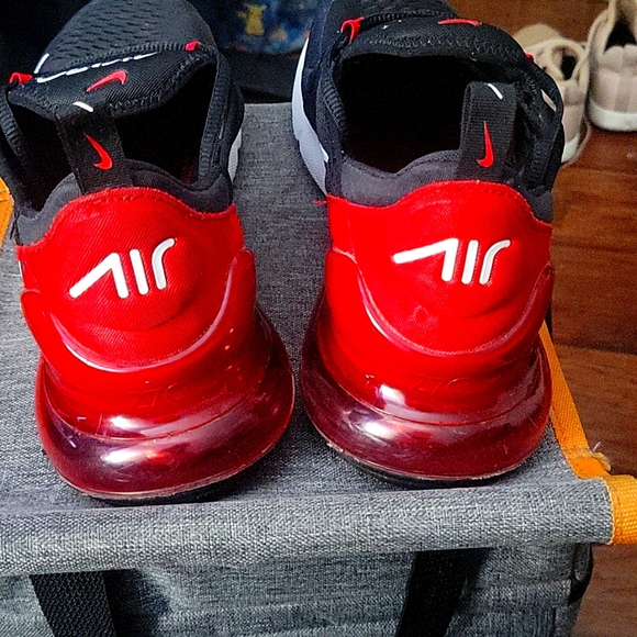 Nike Air Max 270 black red white size 12 - Picture 5 of 14